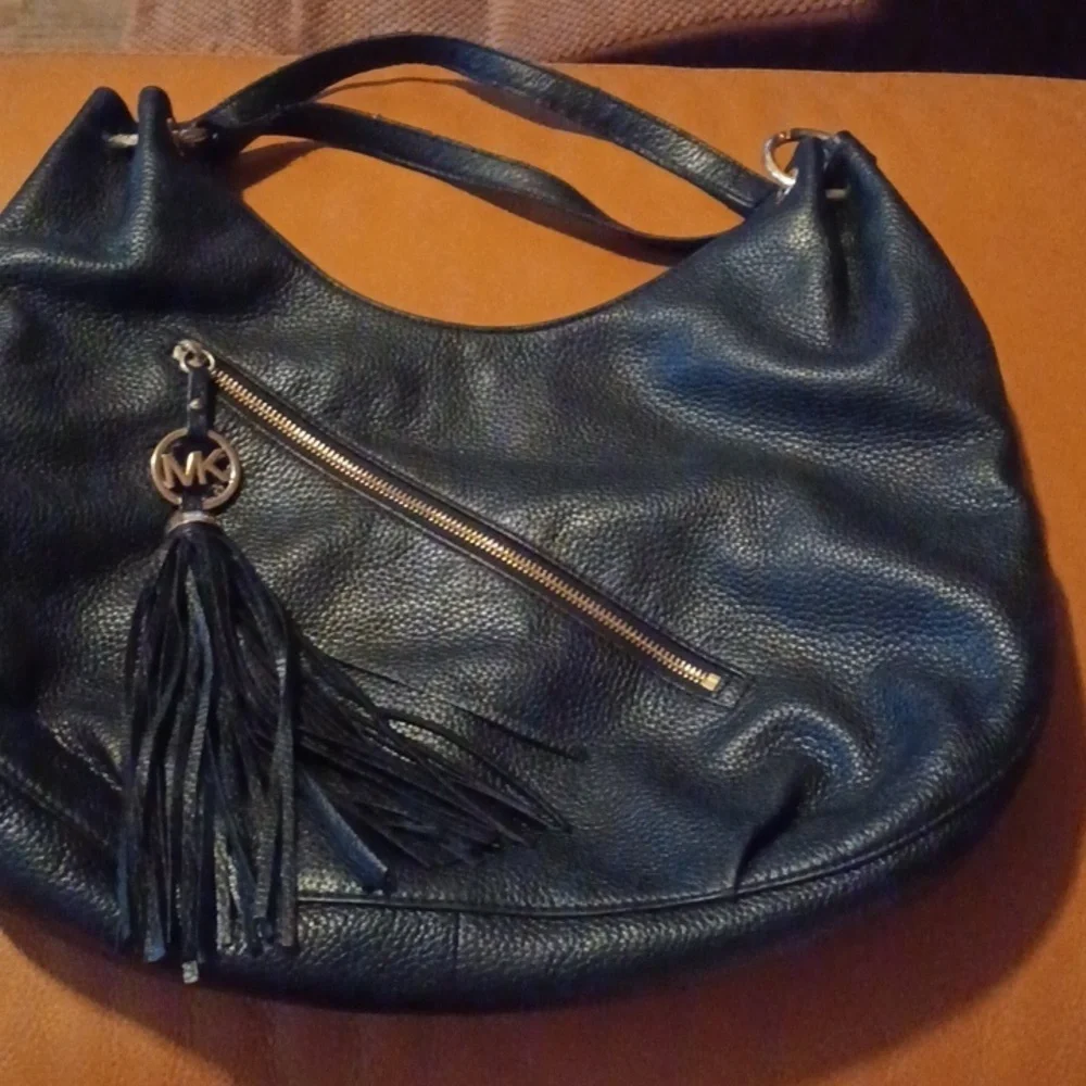 > Michael Kors Elegant Black Women's Bag Charm Tassel